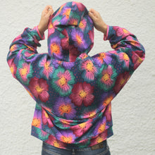Load image into Gallery viewer, Bright Flowerheads Sweatshirt