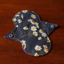 Load image into Gallery viewer, &#39;Chamomile&#39; Cloth Panty Liner
