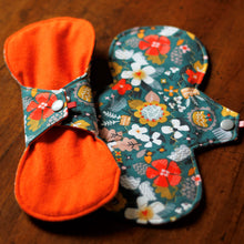 Load image into Gallery viewer, Set of Three Cloth Menstrual Pads