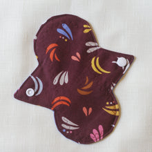 Load image into Gallery viewer, &#39;Scattered Petals&#39; Cloth Panty Liner
