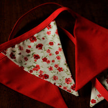 Load image into Gallery viewer, Red Roses Bunting

